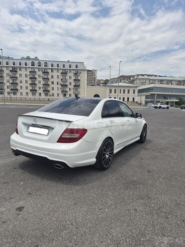 Mercedes C 250-9