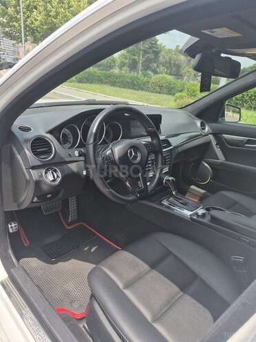Mercedes C 250-11