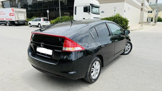 Honda Insight-7