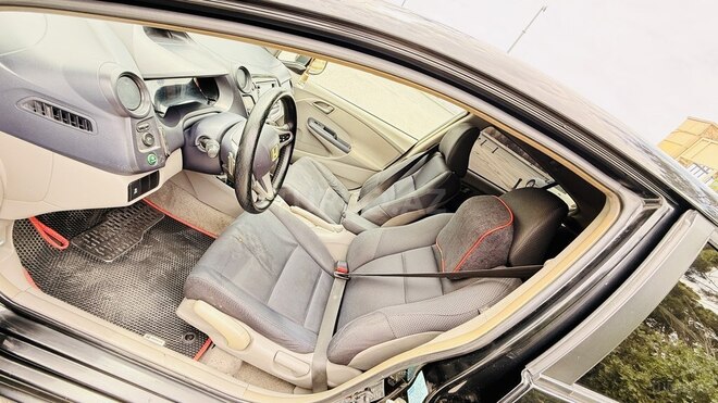 Honda Insight-9