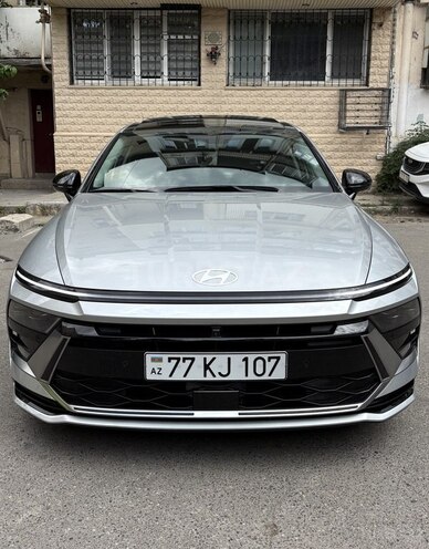 Hyundai Sonata-1
