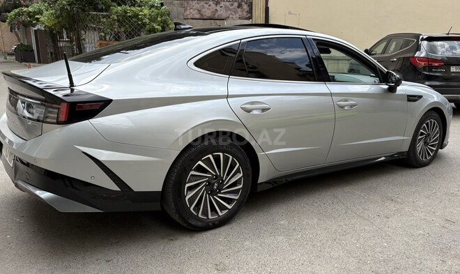 Hyundai Sonata-6