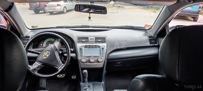 Toyota Camry-3