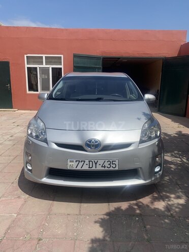 Toyota Prius-5