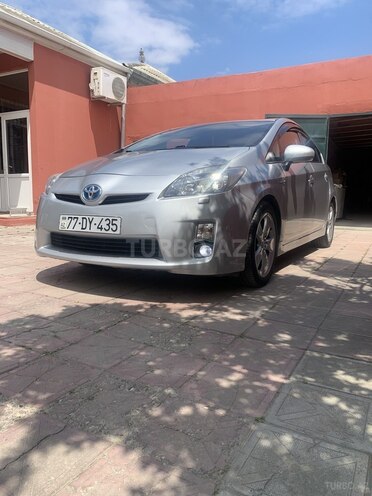 Toyota Prius-4