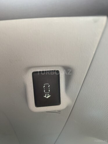 Toyota Prius-14