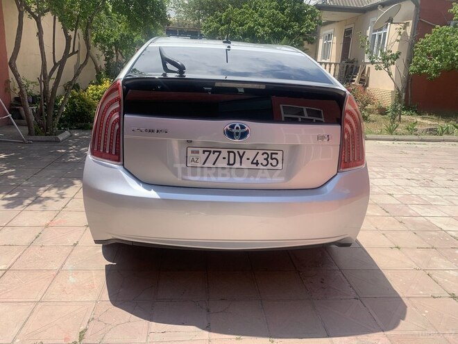 Toyota Prius-9