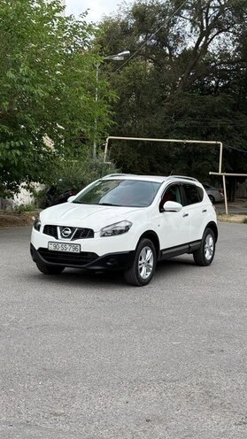 Nissan Qashqai-1
