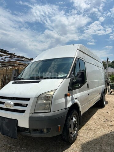 Ford Transit-1