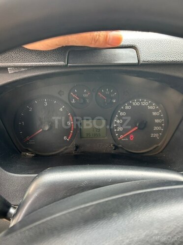 Ford Transit-10