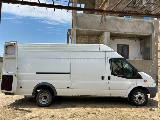 Ford Transit-7