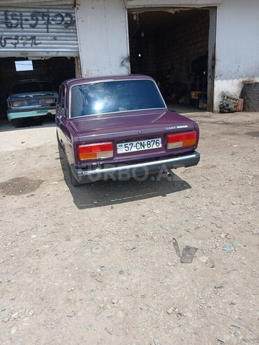 LADA (VAZ) 2107-2