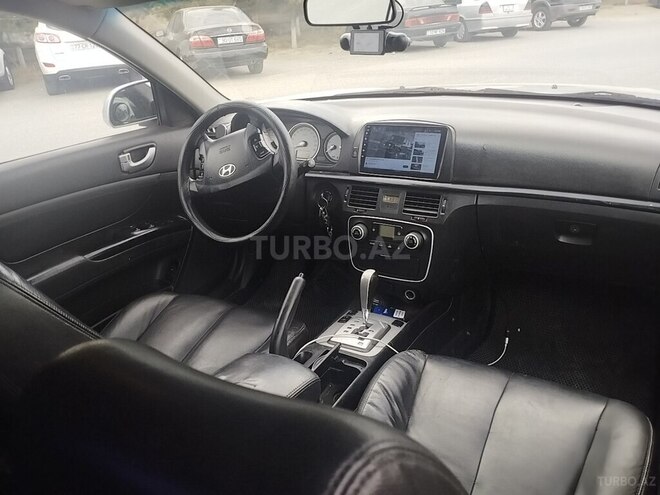 Hyundai Sonata-6
