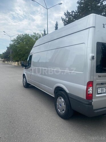 Ford Transit-7