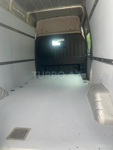Ford Transit-8