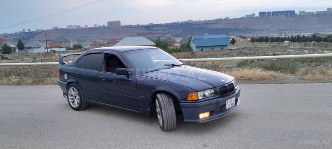 BMW 320-4