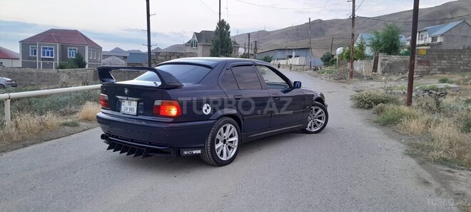 BMW 320-6