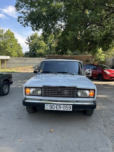LADA (VAZ) 2107-1