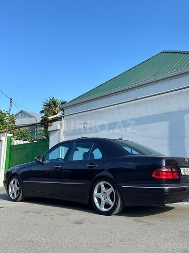 Mercedes E 320-3