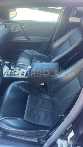 Mercedes E 320-10