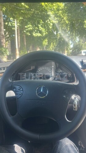 Mercedes E 320-12