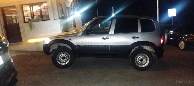 Chevrolet Niva-9
