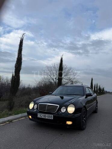Mercedes E 240-12