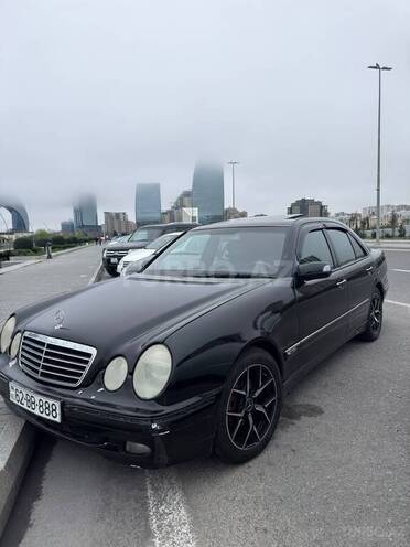 Mercedes E 240-10