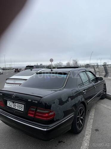 Mercedes E 240-8