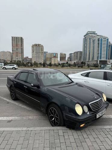 Mercedes E 240-9