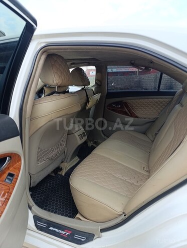 Toyota Camry-6