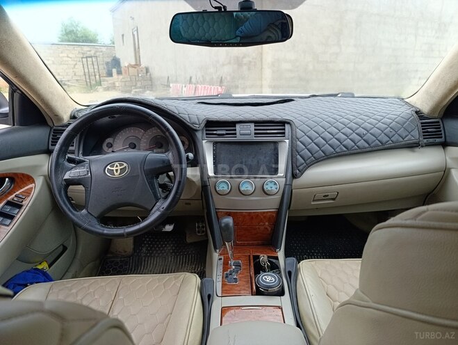 Toyota Camry-4
