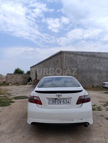 Toyota Camry-11
