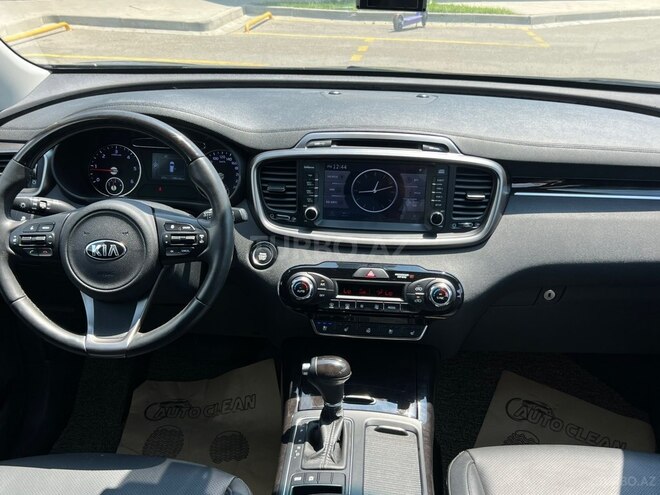 Kia Sorento-9
