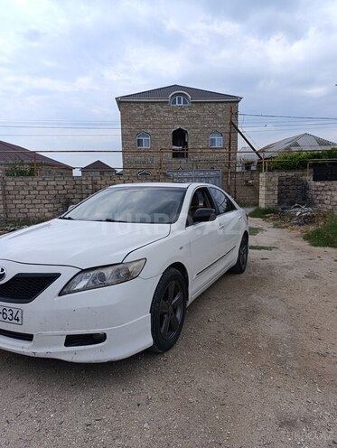 Toyota Camry-13
