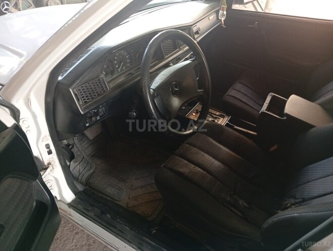 Mercedes 190-3
