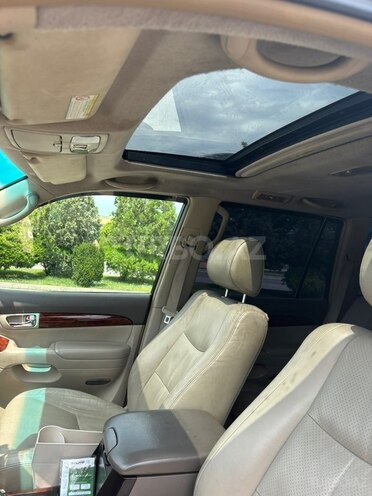 Toyota Land Cruiser Prado-8