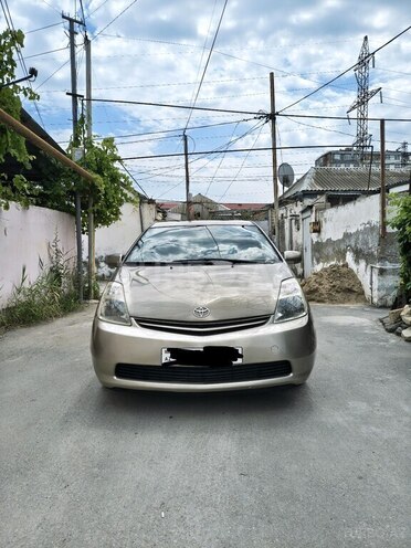 Toyota Prius-1