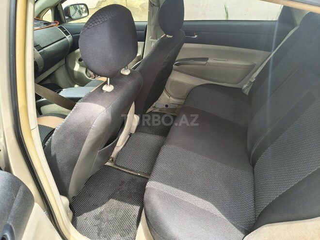 Toyota Prius-6