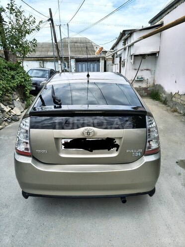 Toyota Prius-2