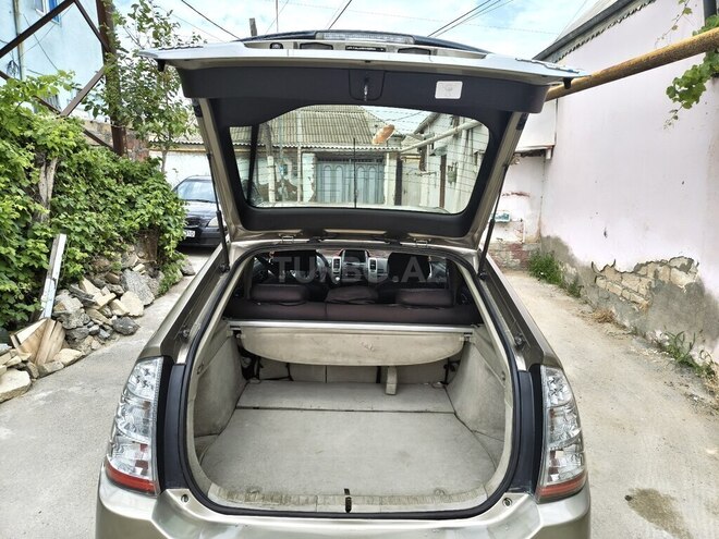 Toyota Prius-9