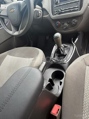 Chevrolet Cobalt-10