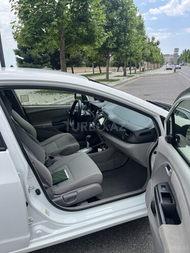 Honda Insight-6