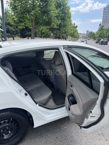 Honda Insight-7