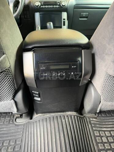 Toyota Land Cruiser Prado-10