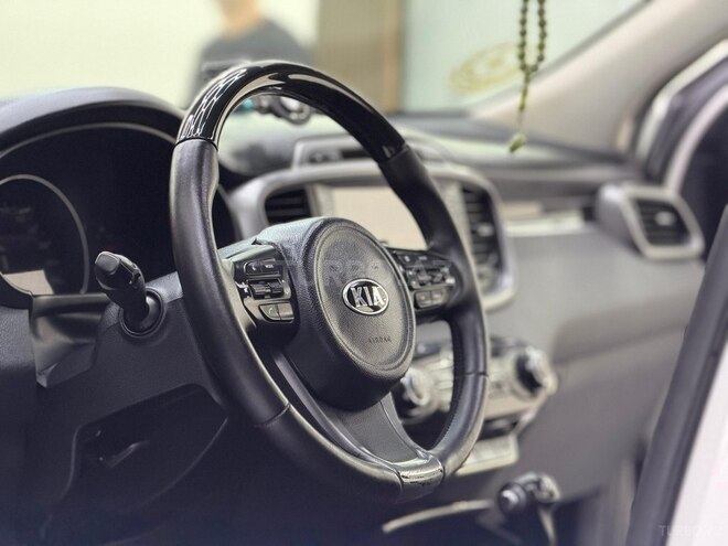 Kia Sorento-9