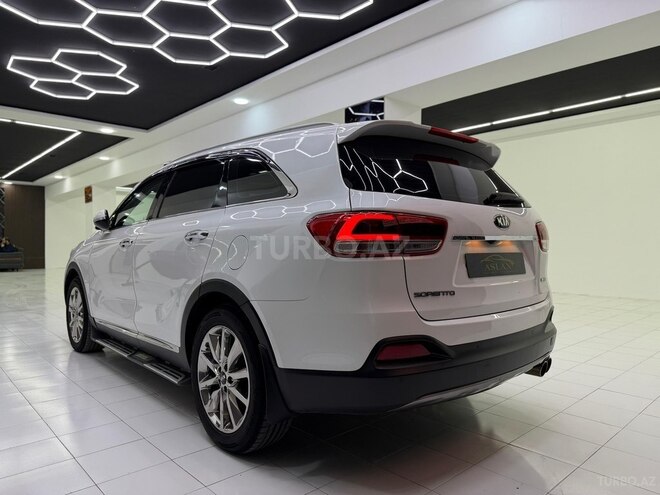 Kia Sorento-6