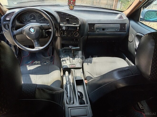 BMW 320-9