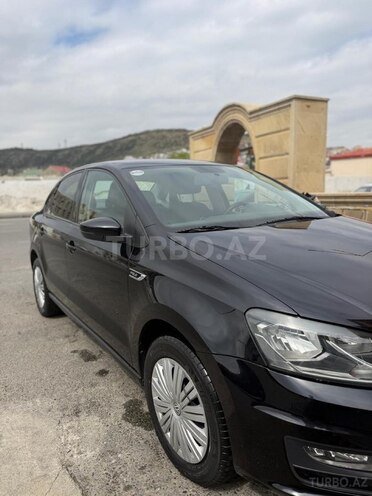 Volkswagen Polo-8