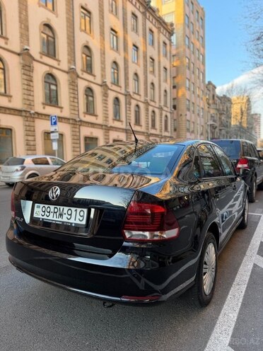 Volkswagen Polo-2